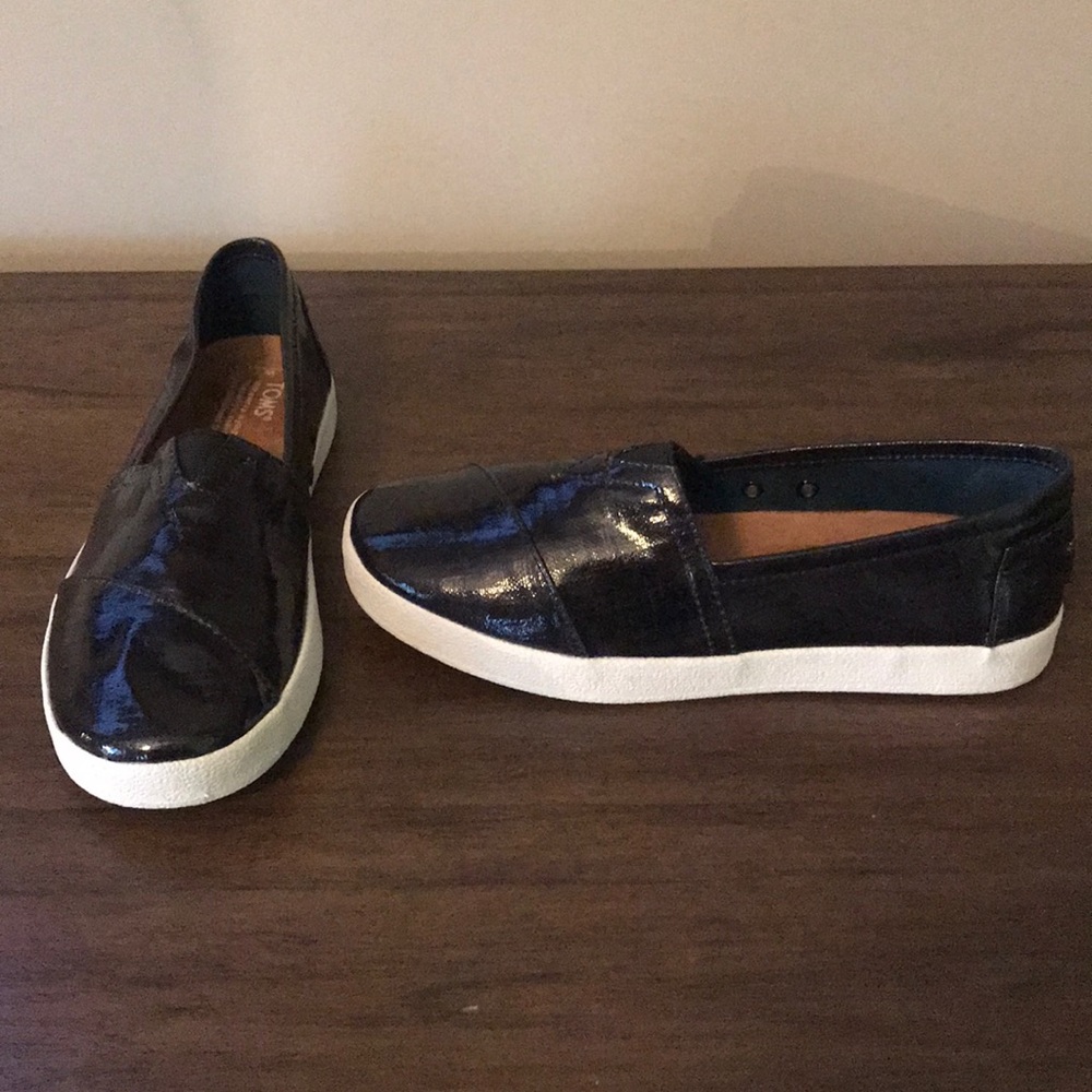 TOMS Patent Leather Linen Avalon Slip Ons
